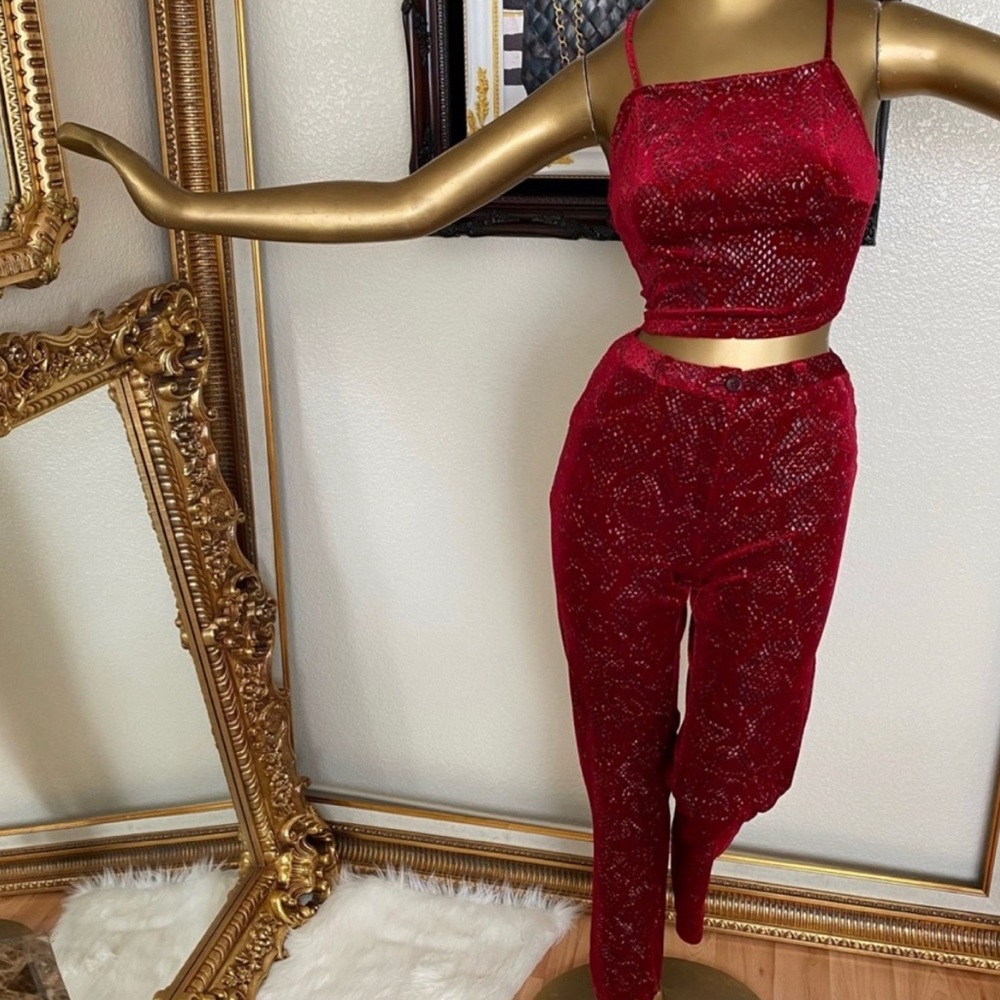 True Vintage 90’s Rare & Vintage Red Sparkly 2 piece matching set.